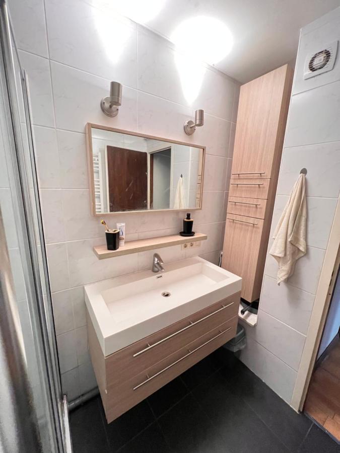 Sarhan Two-Room Apartment Bruxelas Exterior foto